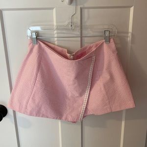 Lilly Pulitzer seersucker skort, size 6. Brand new with tags!